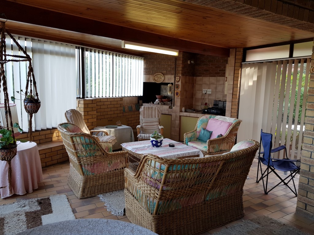 Braai Room towards Braai